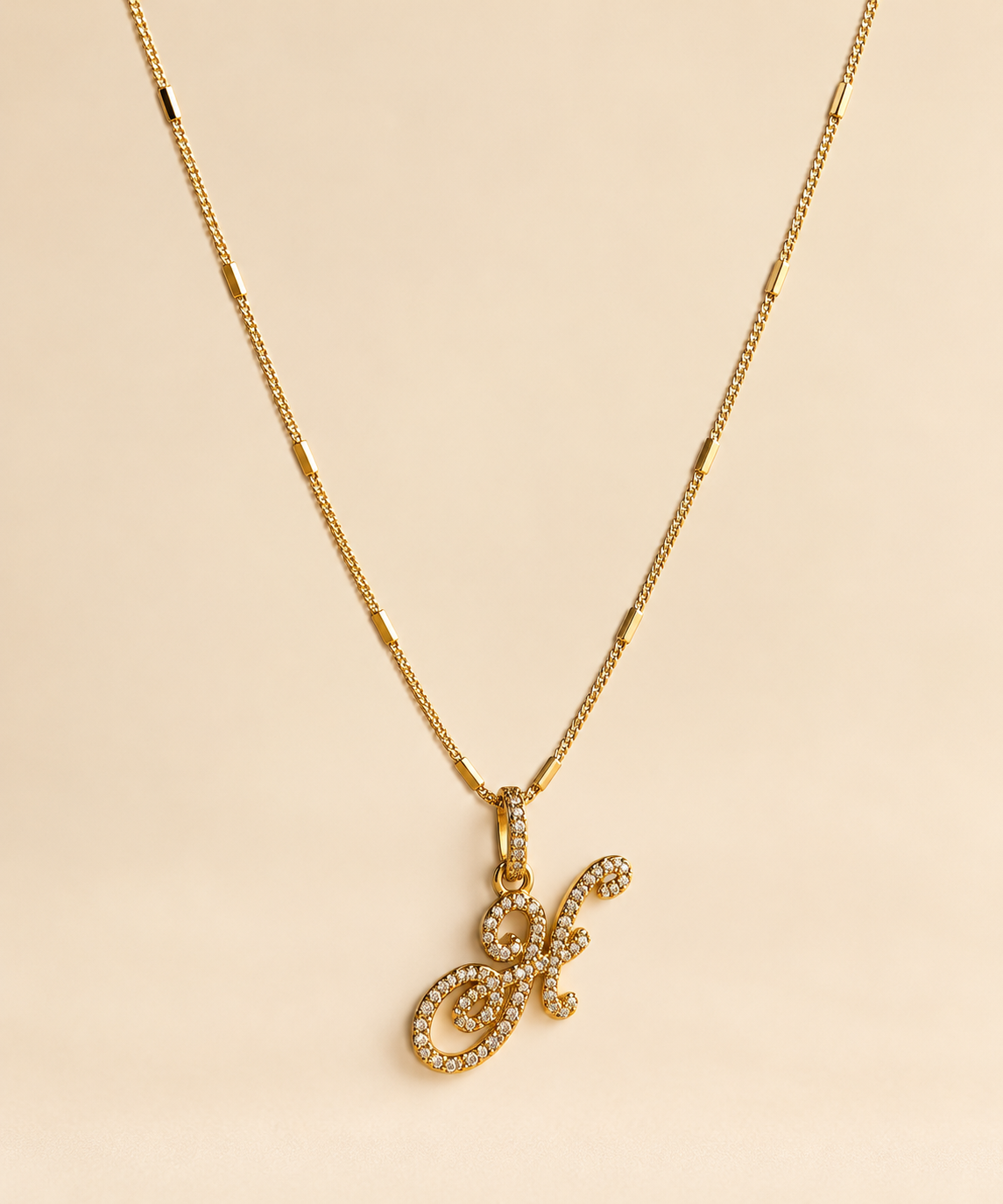 Latina initial