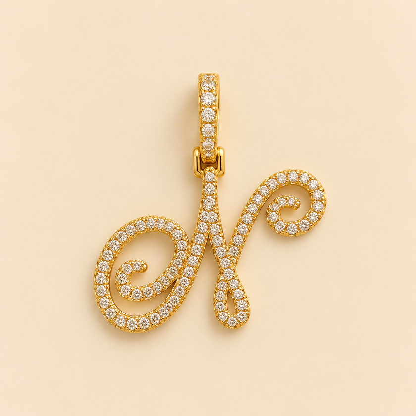 Latina initial