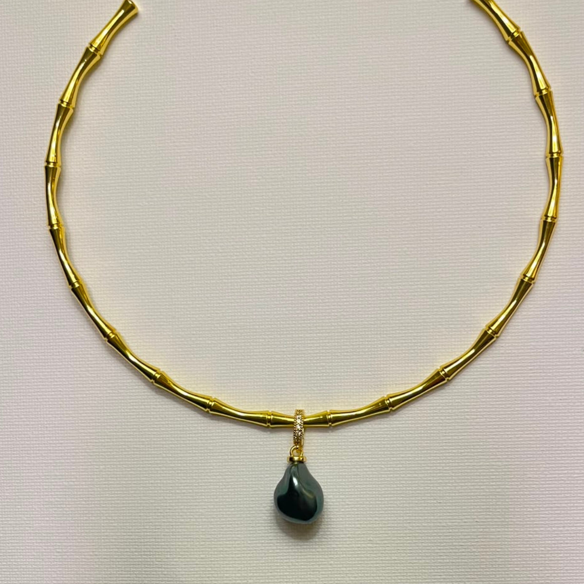 La Pearl Choker ''2